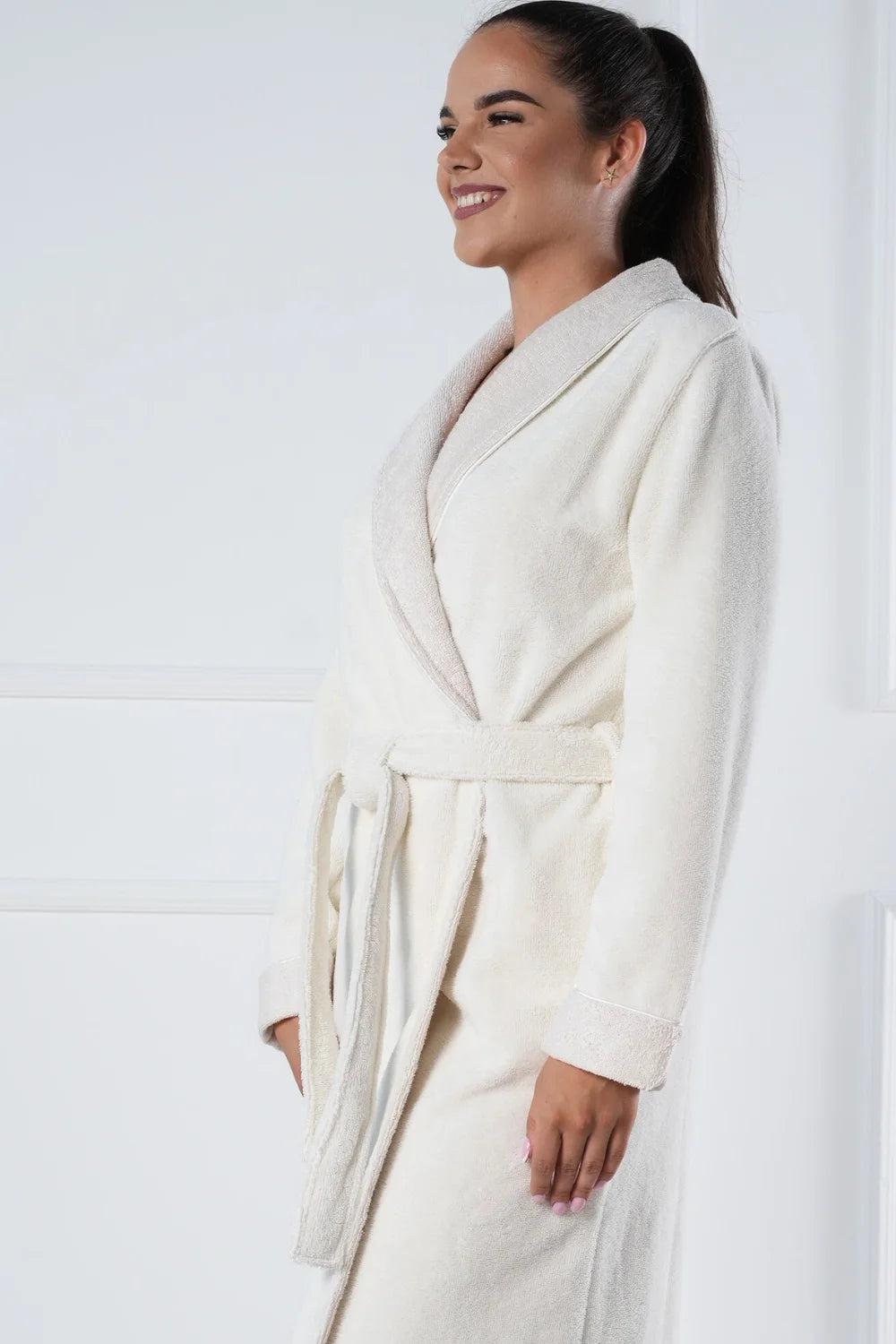 Belmanetti Bamboo Blend Luxe Contrast Shawl Collar in Cream - Fast EU shipping