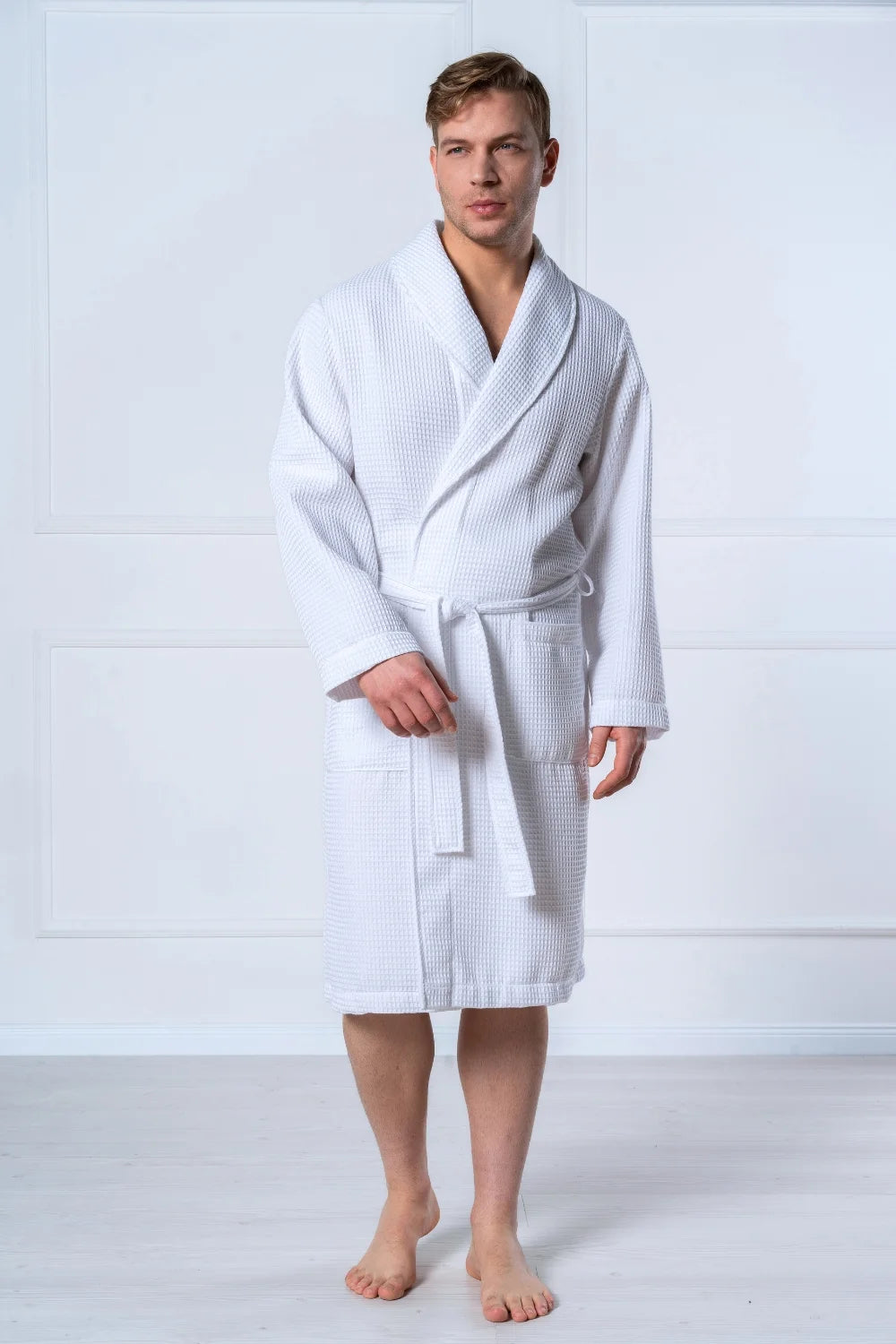 Belmanetti Shawl Collar Men Bathrobe Bamboo Cotton in beige - Sustainable fabric