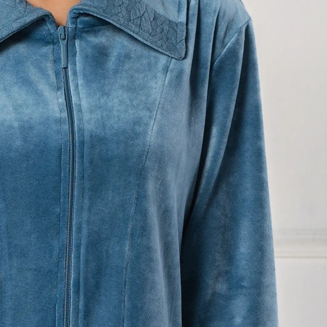 Silky bathrobe in Bamboo Niki Velour