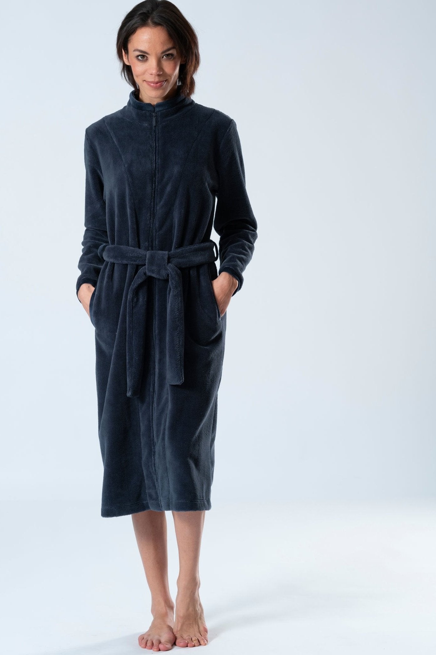 Belmanetti Bamboo Cotton Blend Full Zip Bathrobe in Dark Magenta - Free returns