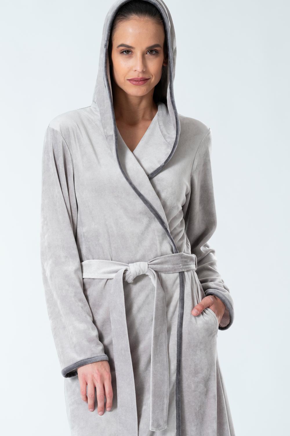 Cozy Elegance: Bamboo Velour Hooded Robe