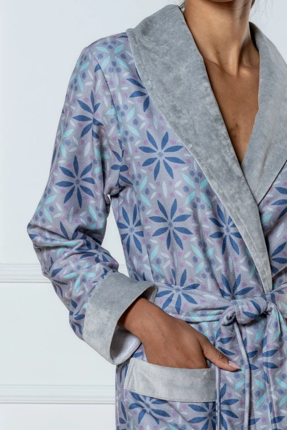 Printed Bamboo Blend Luxurious Shawl Collar Bathrobe