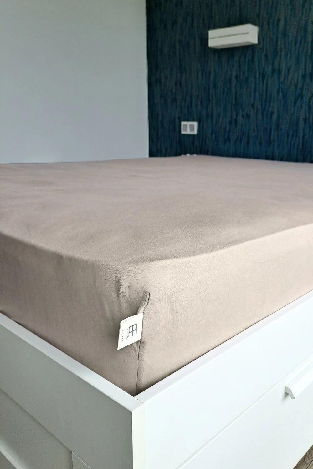 Bamboo-Cotton Fitted Bed Sheet - Luxe Comfort