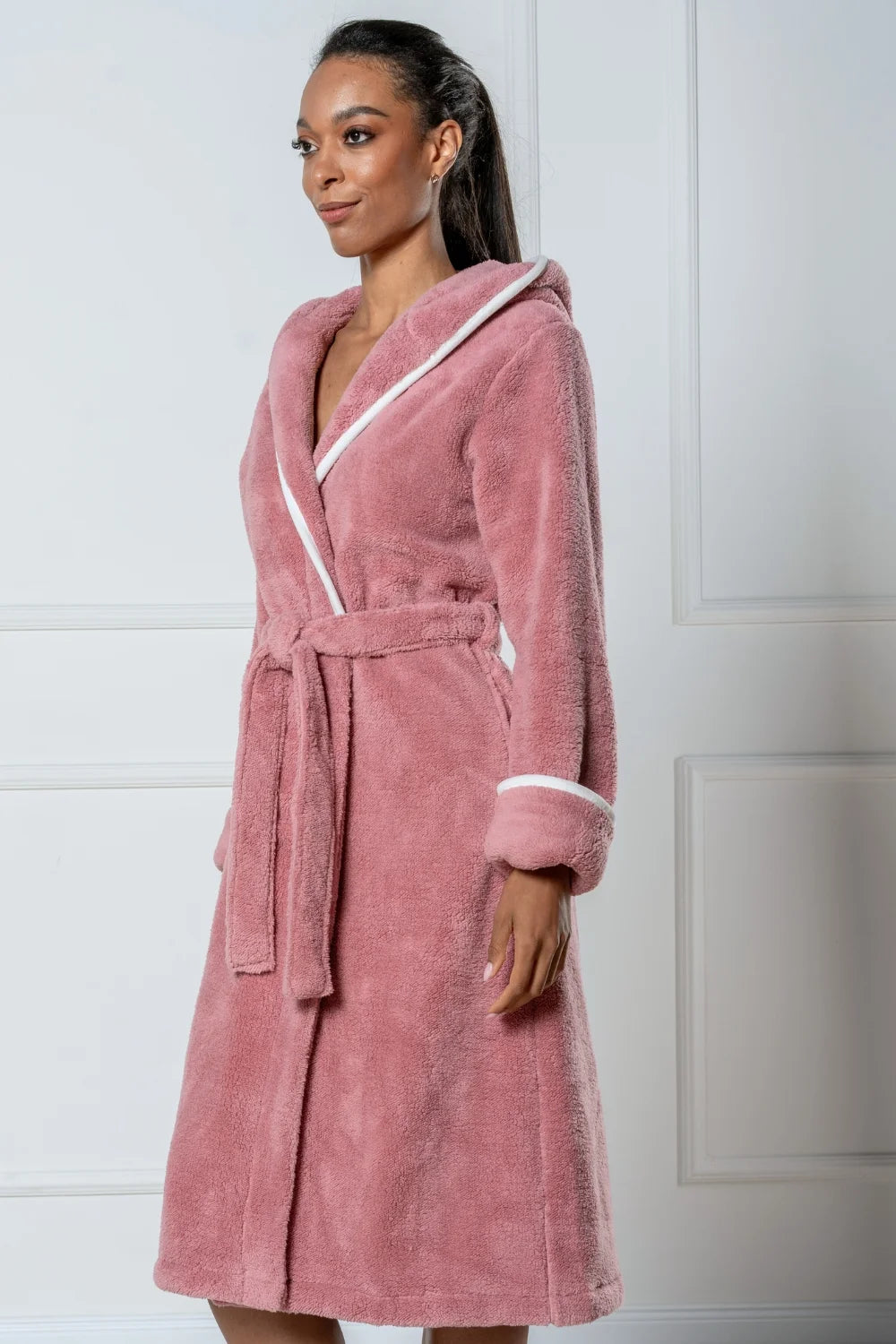 Cozy and Chic Wellsoft Hooded Women’s Bathrobe