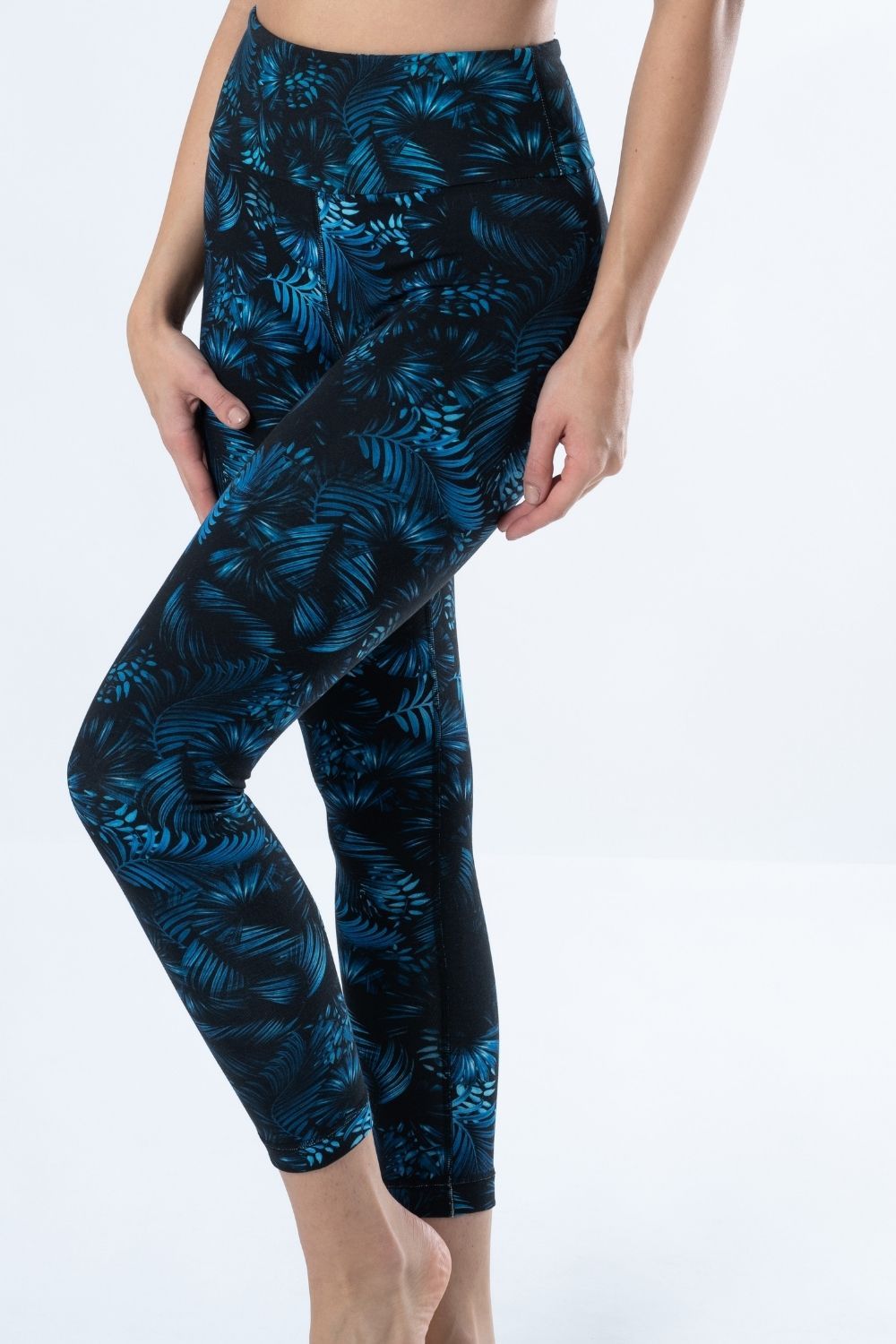 Bamboo Eco-Luxe Leaf Print 7/8 Leggings