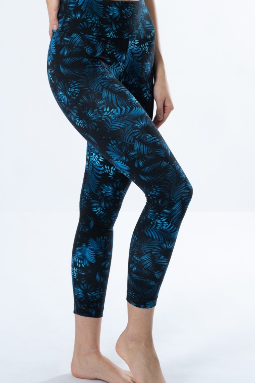 Bamboo Eco-Luxe Leaf Print 7/8 Leggings